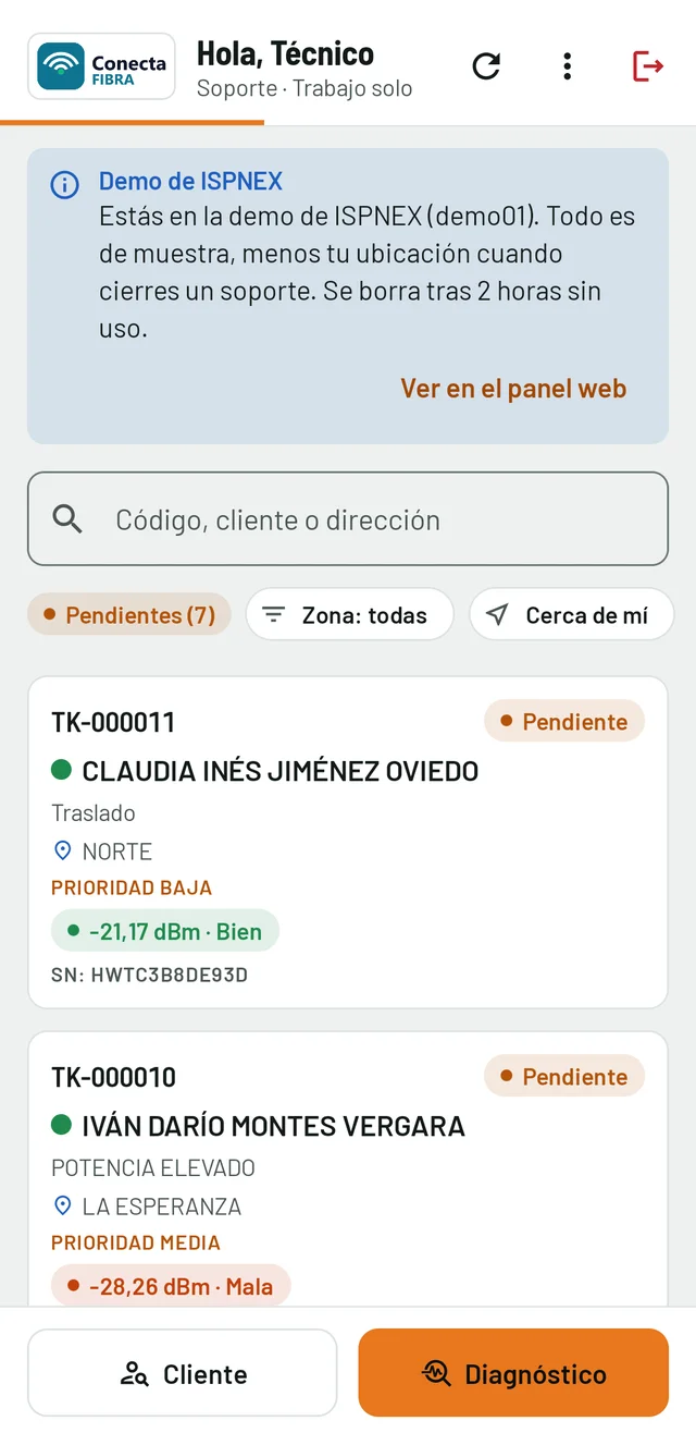 App ISPNEX Técnicos en modo prueba: soportes pendientes de Conecta Fibra con cliente, zona, prioridad y potencia de la ONU en dBm.